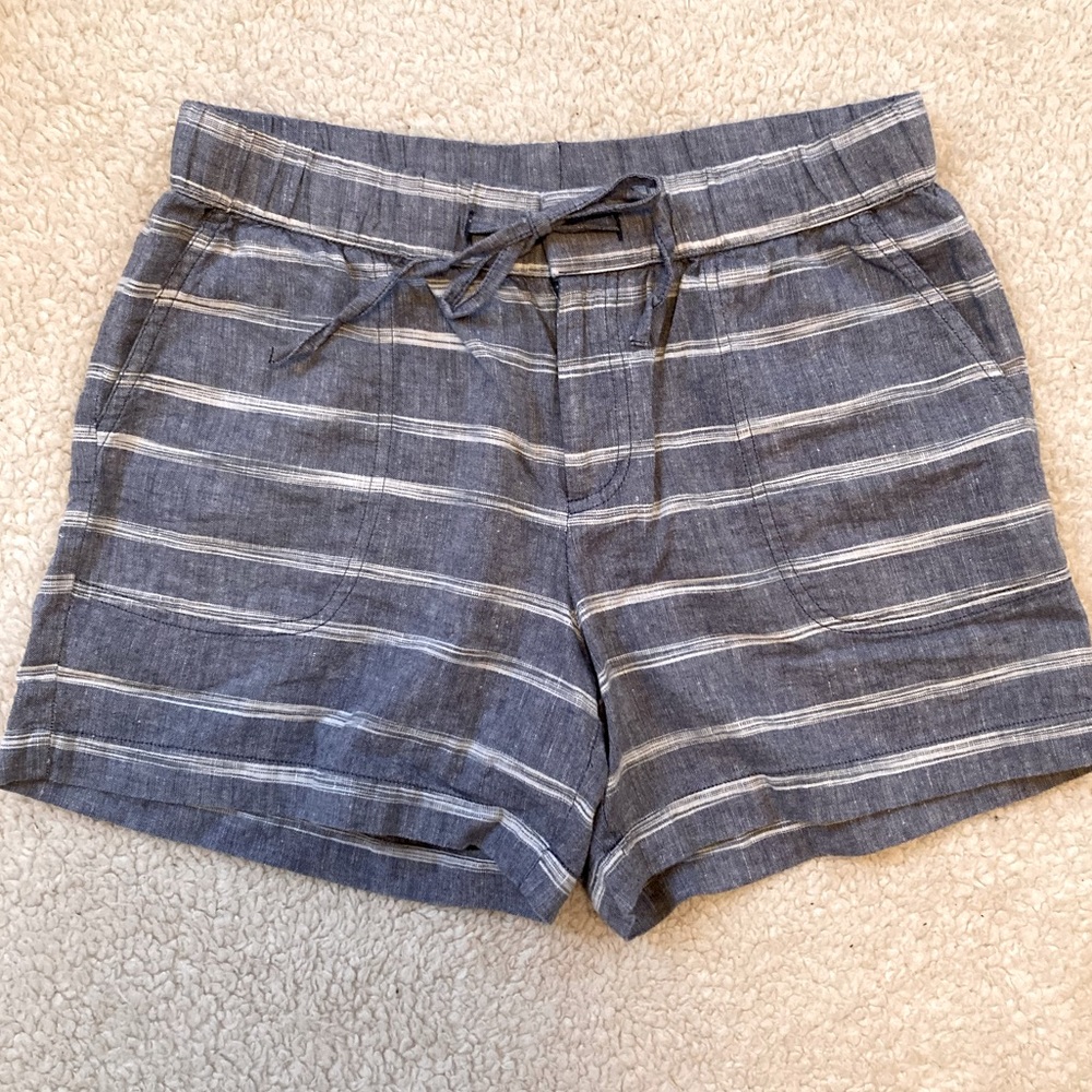 Liz Claiborne Linen Blend Striped Shorts